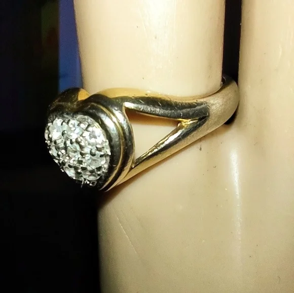 Pave Crystal Gold Heart Ring - Picture 5 of 13